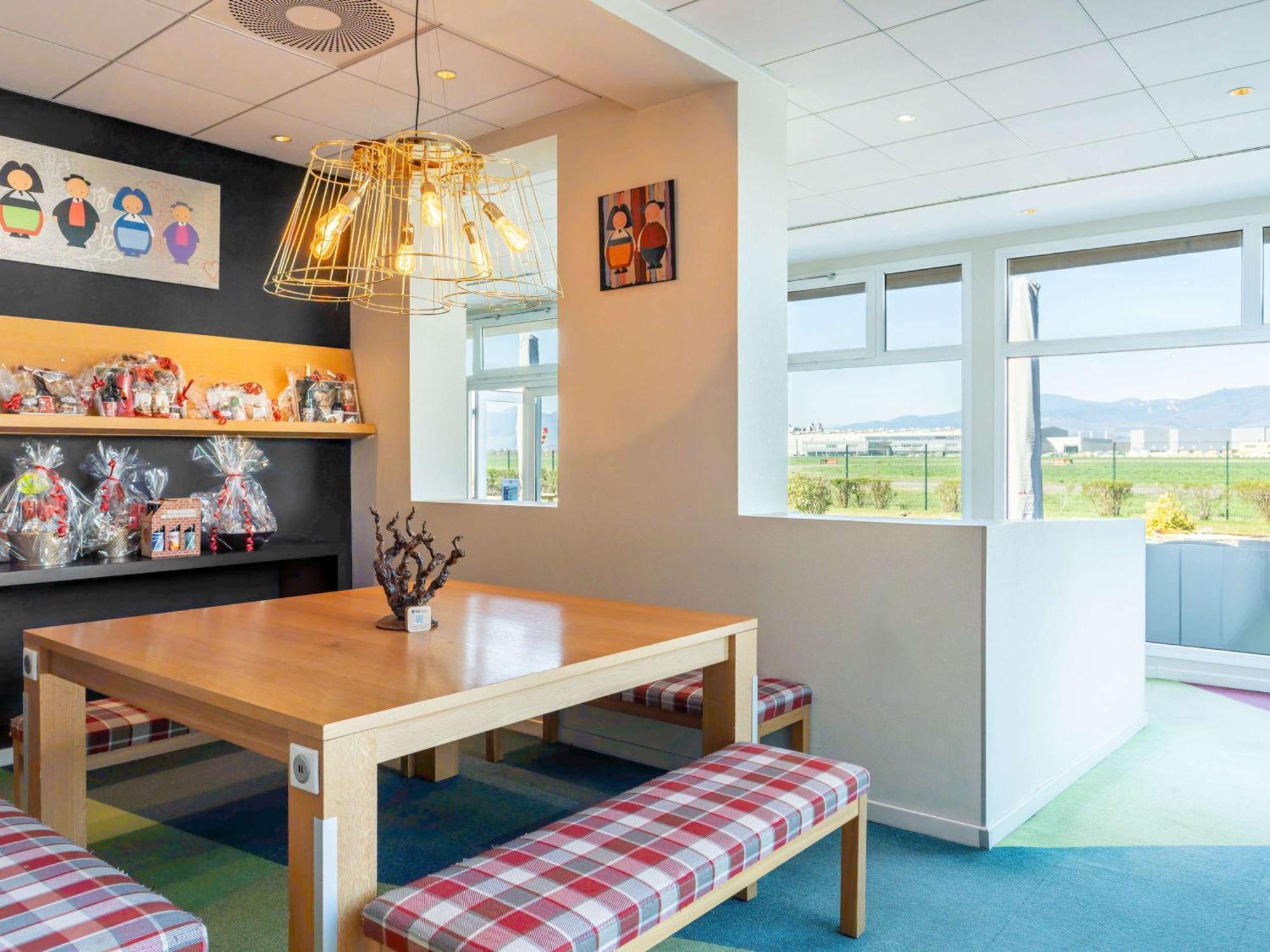 Hotel Ibis Styles Colmar Nord Exterior foto